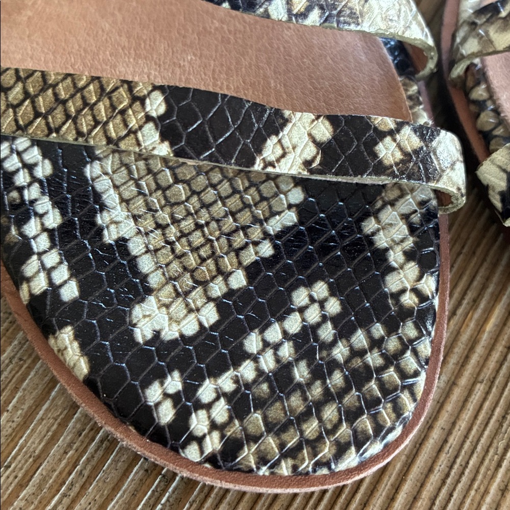 Madewell Heidi Slingback Sandal in Snake Embossed Leather 7 - Picture 3 of 10